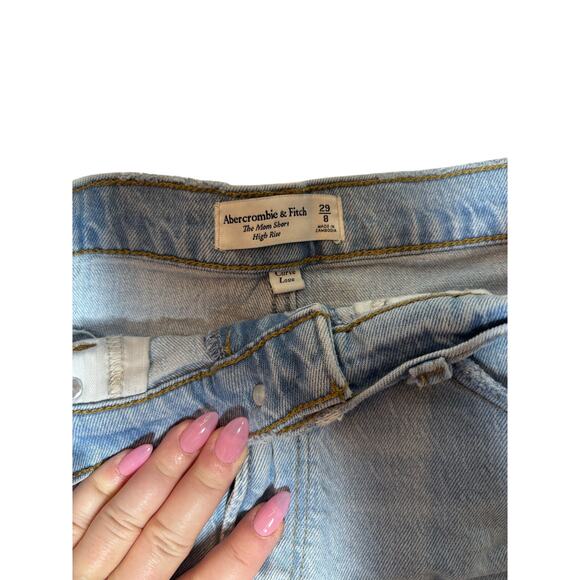 Abercrombie and Fitch denim shorts - Picture 2 of 5
